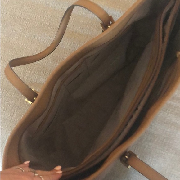 michael kors tote bag with laptop compartment - Picture 4 of 8